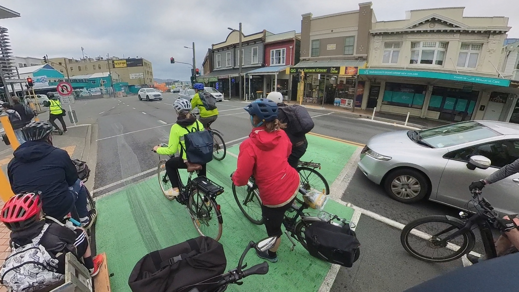 myself and 6 other bike commuters waiting at the lights in Newtown this morning.